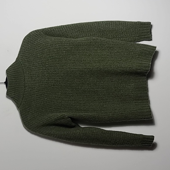 SAKS FIFTH AVENUE 100% Cashmere Wrap Hem Mock Neck Green Sweater Size Medium - Picture 9 of 16